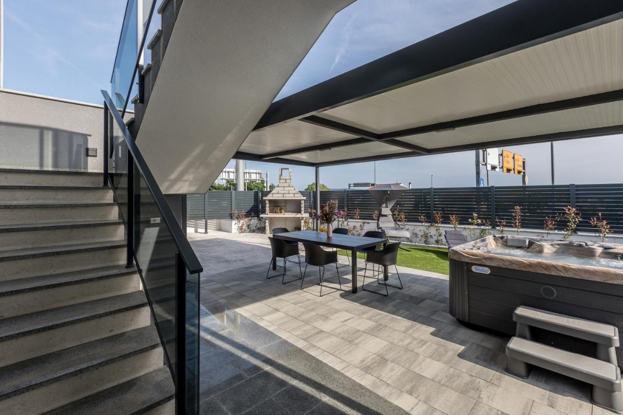 Luxury Apartments Katarina Kaštela Exteriör bild