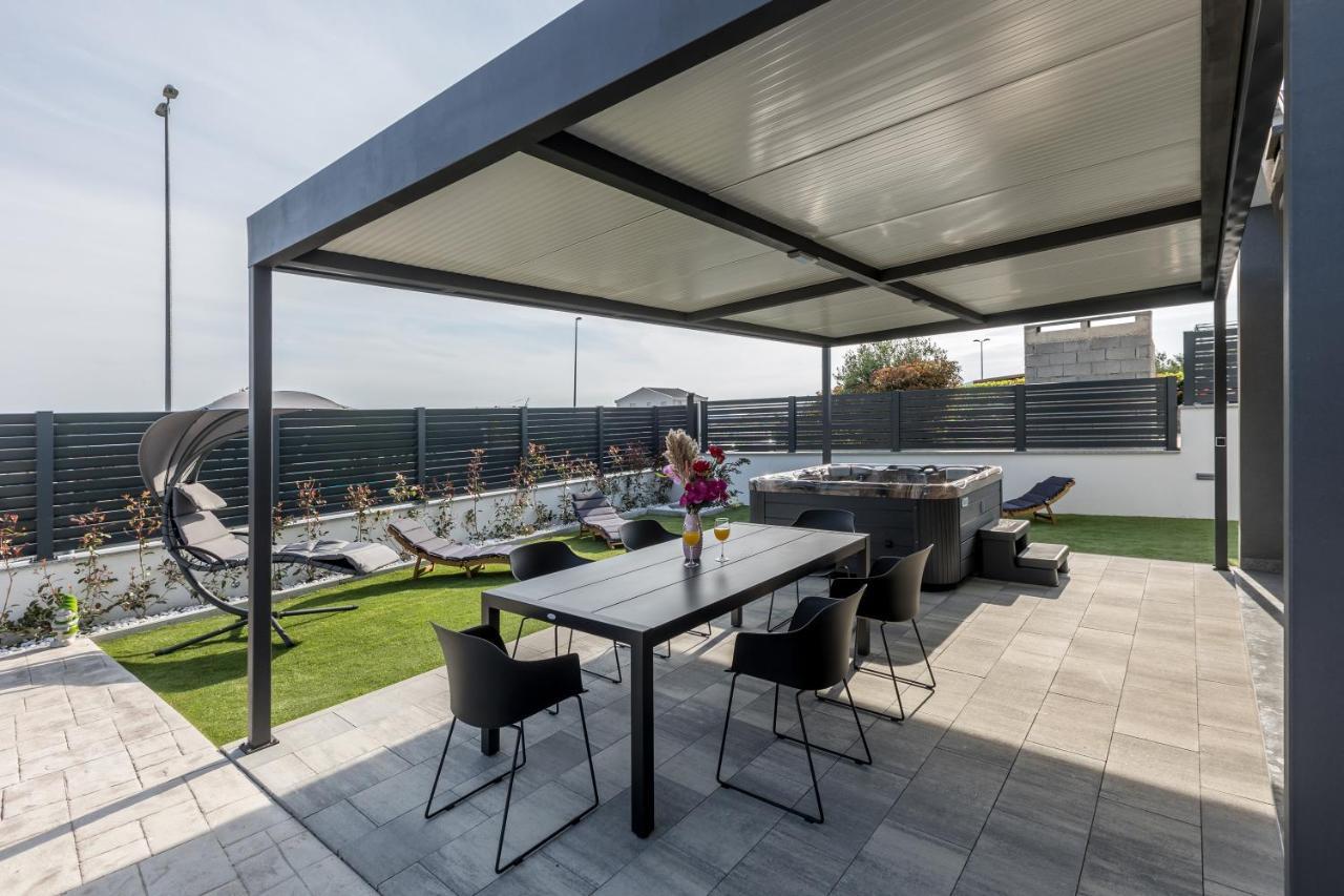 Luxury Apartments Katarina Kaštela Exteriör bild